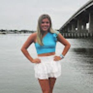 Meet your Posher, Olivia